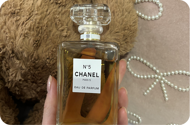 Chanel No. 5 Eau de Parfum bottle